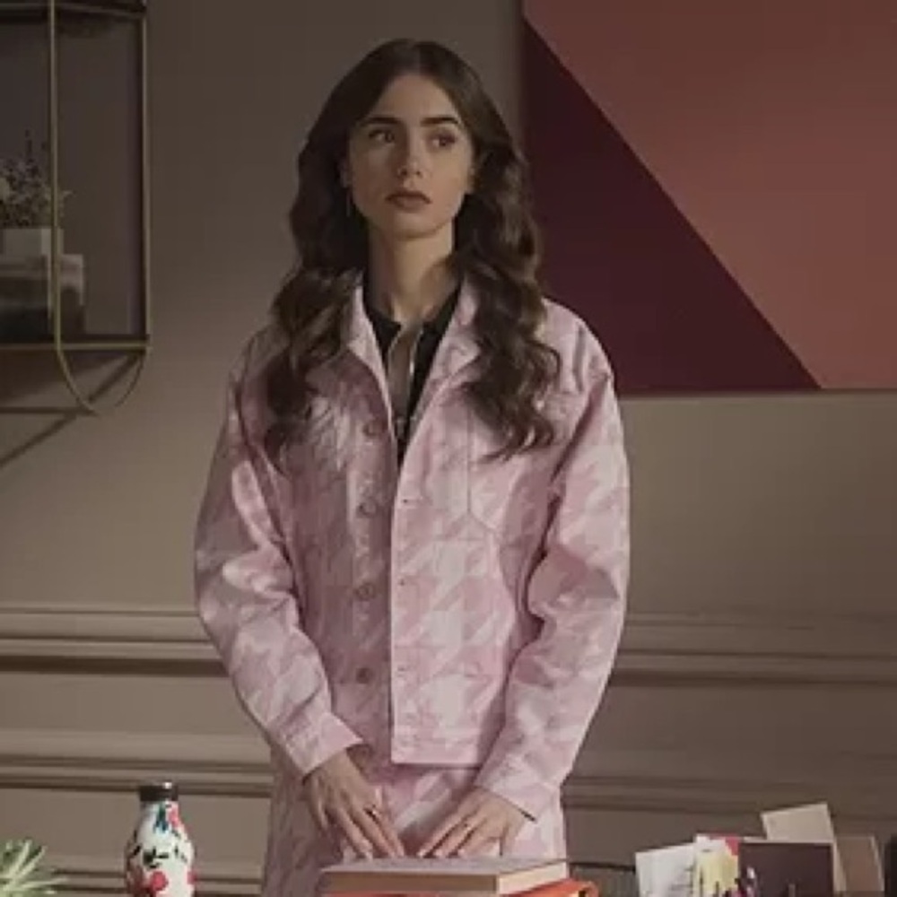CHIARA FERRAGNI Emily in Paris pink houndstooth denim jacket, size small